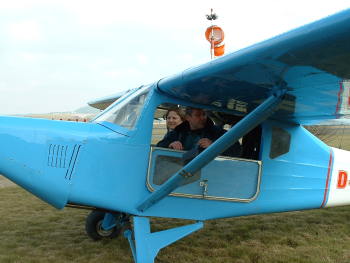 Jutta und Robert im ULBI-Flieger